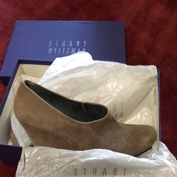 Suede wedge cuties!
